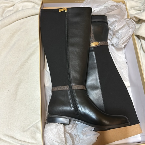MICHAEL MICHAEL KORS
Finley Wide-Calf Riding Boots - Picture 3 of 4